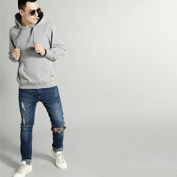 http://13.201.150.207/products/the-lifestyle-co-men-grey-melange-solid-hooded-sweatshirt