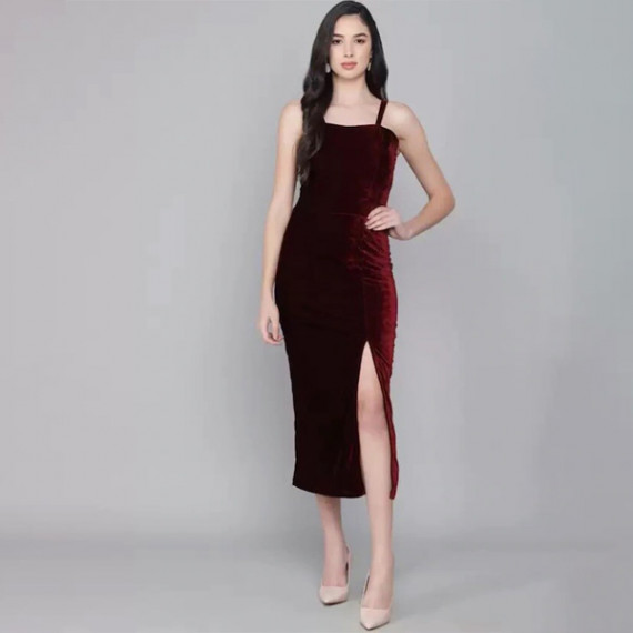 http://13.201.150.207/products/maroon-velvet-sheath-midi-dress