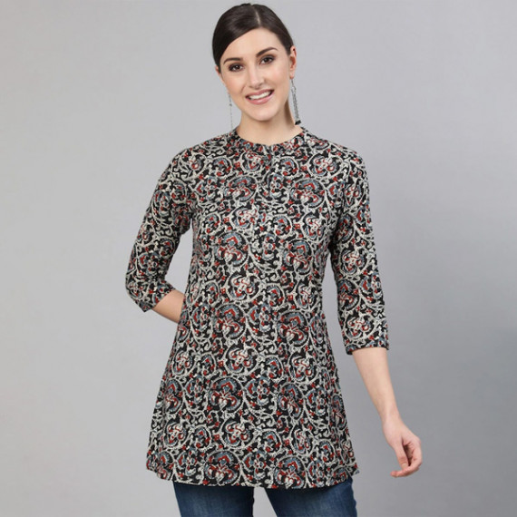 http://13.201.150.207/products/women-black-maroon-abstract-printed-tunic