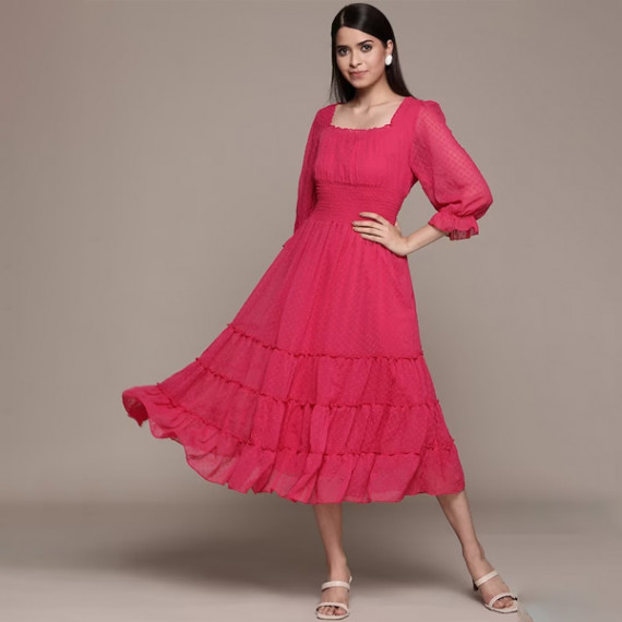 http://13.201.150.207/products/fuchsia-solid-chiffon-smocked-tiered-midi-dress