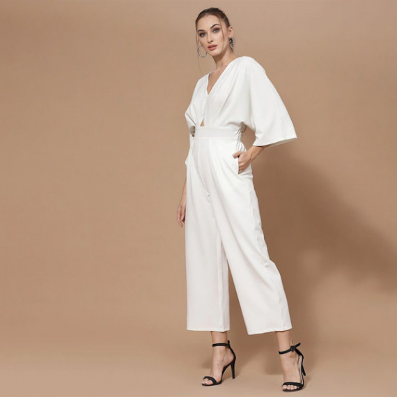 http://13.201.150.207/products/women-white-basic-jumpsuit