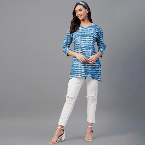 http://13.201.150.207/products/women-blue-tunics