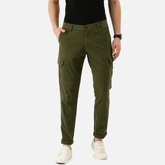 http://13.201.150.207/products/men-olive-slim-fit-pure-cotton-cargos-trousers