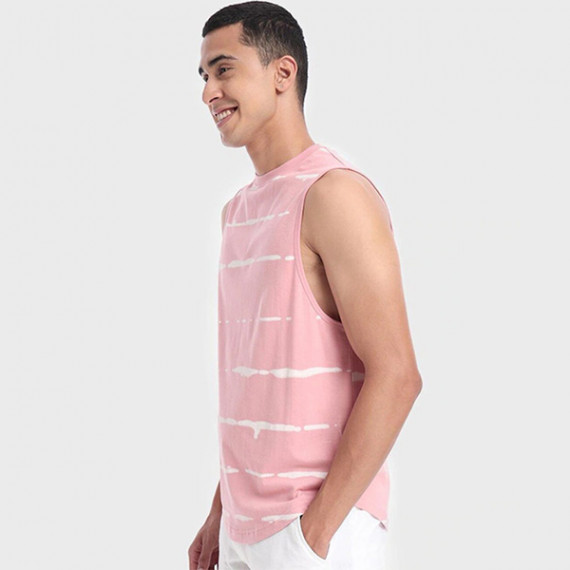 http://13.201.150.207/products/men-pink-tie-dye-oversized-vest