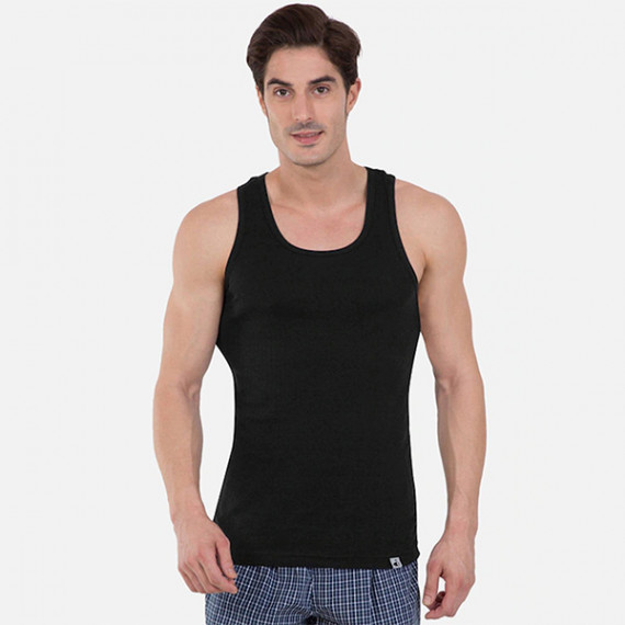 http://13.201.150.207/products/men-black-solid-racer-back-innerwear-vest-9922-0105