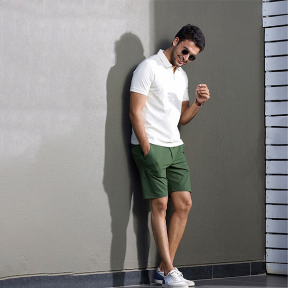 http://13.201.150.207/products/men-green-4way-stretch-chino-shorts