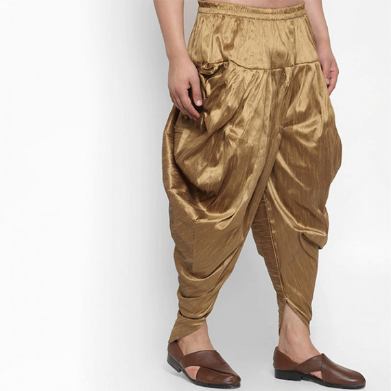 http://13.201.150.207/products/men-gold-toned-solid-silk-dhotis