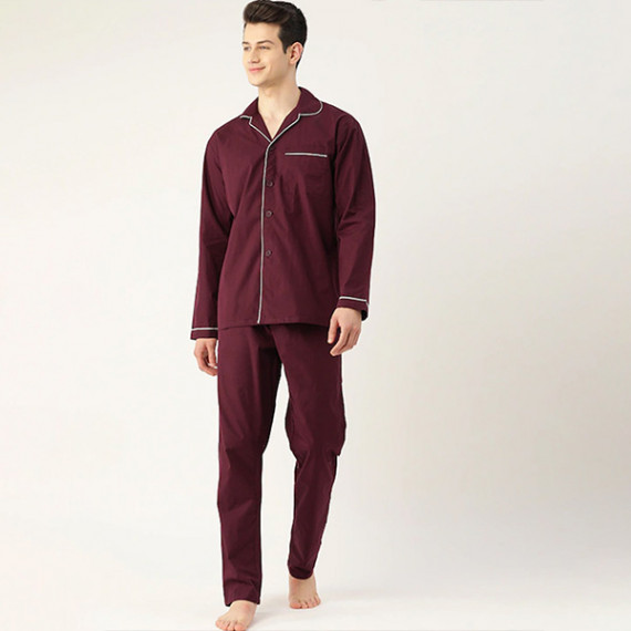http://13.201.150.207/products/men-burgundy-pure-cotton-solid-nightsuit
