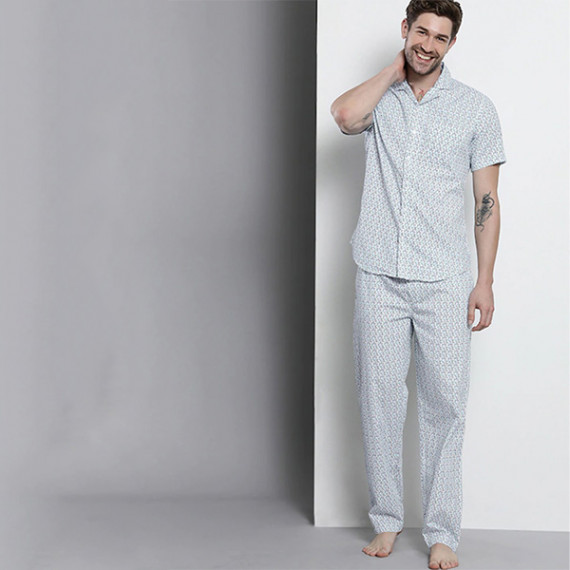 http://13.201.150.207/products/men-white-printed-pure-cotton-night-suit