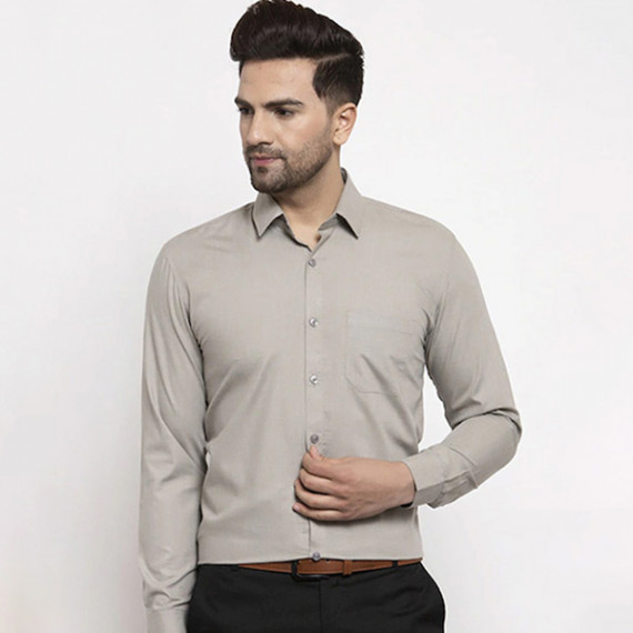http://13.201.150.207/products/men-grey-smart-regular-fit-solid-formal-shirt