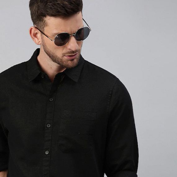 http://13.201.150.207/products/men-black-slim-fit-cotton-casual-shirt