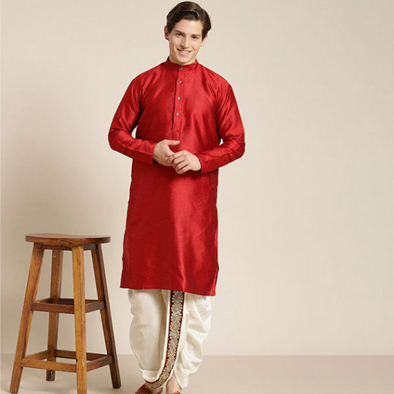 http://13.201.150.207/products/mens-cream-coloured-pure-cotton-double-layer-dhoti-gold-zari-border