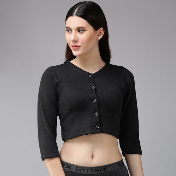 http://13.201.150.207/products/women-black-solid-slim-fit-cotton-thermal-top