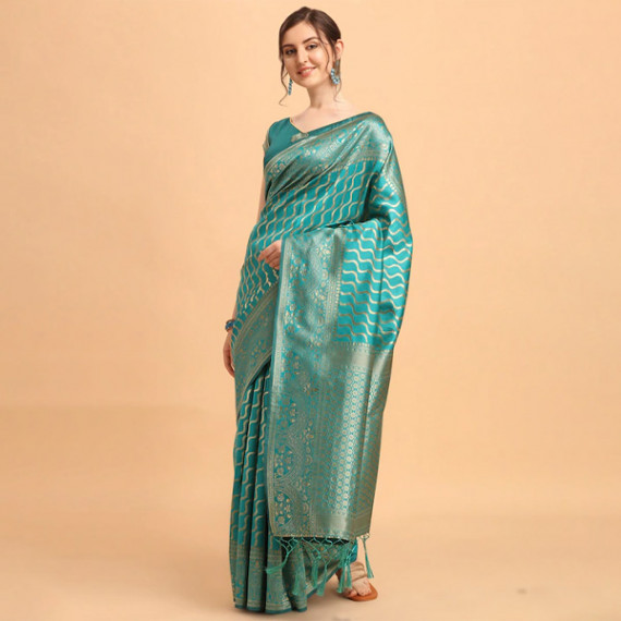 http://13.201.150.207/products/green-gold-toned-silk-blend-fusion-leheriya-saree